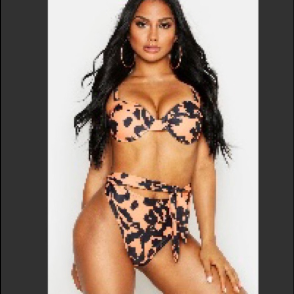 High waisted leopard bikini